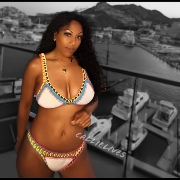 NWT 1 leftCrochet Reversible Knitted Scuba Bikini - Picture 7 of 8